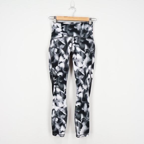 Lululemon Train Times 7/8 Pant 25" Blush Blossom Alpine White Black Size 4 - Picture 3 of 10